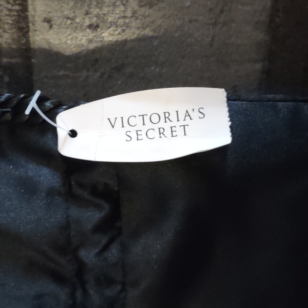 Victoria's secret satin heart rhinestone lingerie bag - Picture 6 of 8